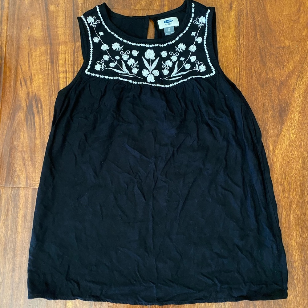 Black Sleeveless Loose Fit Top with White Floral Embroidery